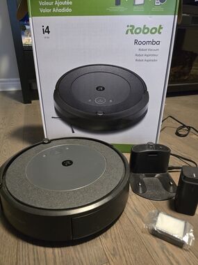 iRobot Roomba i4 Robot Vacuum - Black/Grey